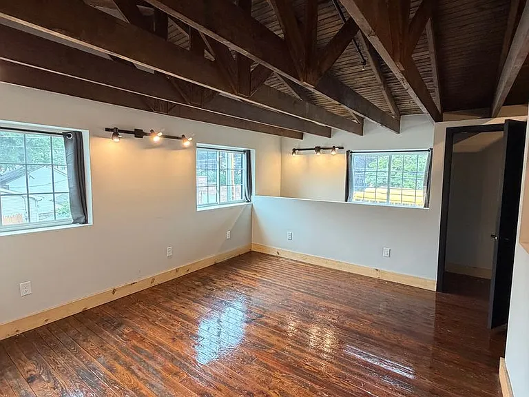 210 S Railroad St #101 — Photo 11