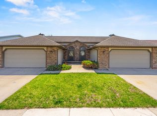 801 W Ridgeview Dr, Appleton, WI 54914