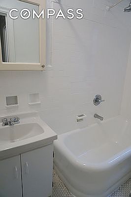 5th image of 205 W 10th St APT 5C