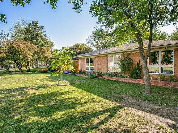 3rd image of 1705 Kiltartan Dr