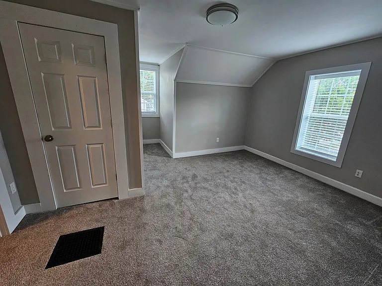 1313 Cincinnati St — Photo 17
