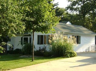 24825 Quincy Ave, Kansasville, WI 53139
