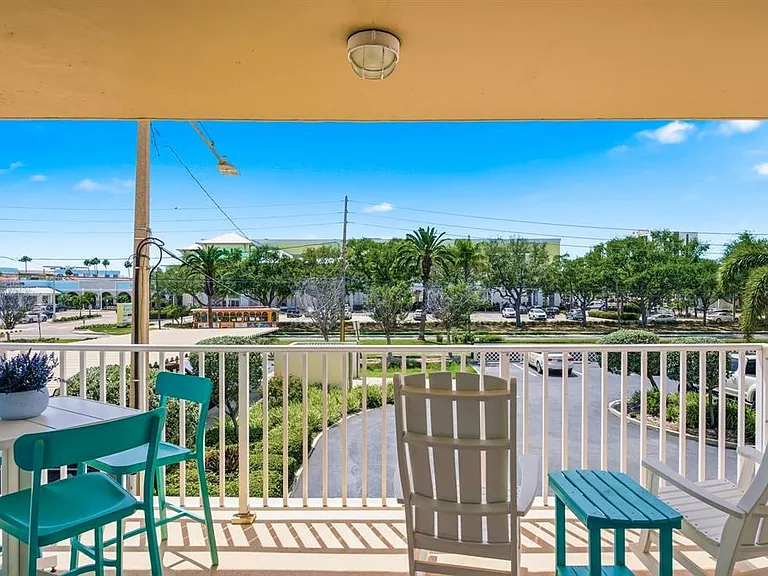 223 Island Way #2D — Photo 31