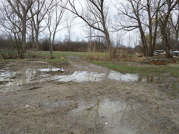 5th image of 7670 River Rd