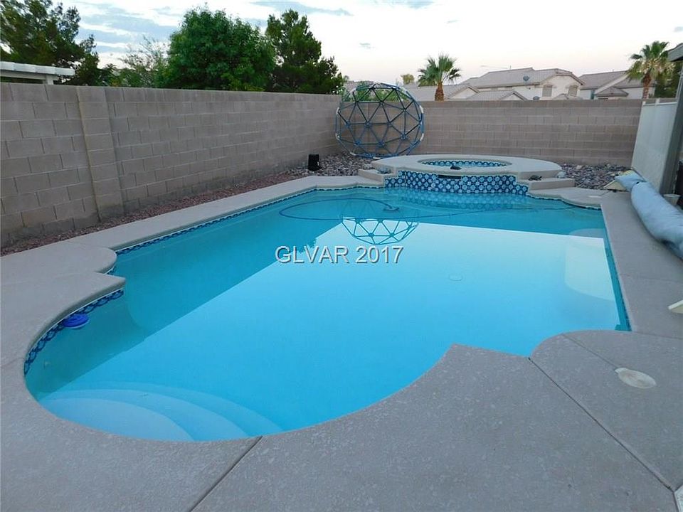 1st image of 4644 Cliff Breeze Dr