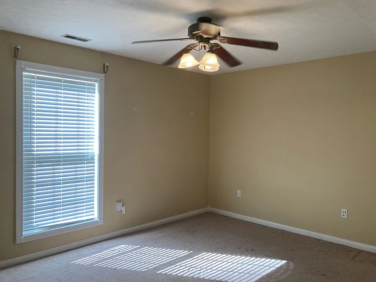 121 Chevy Chase Pl — Photo 18