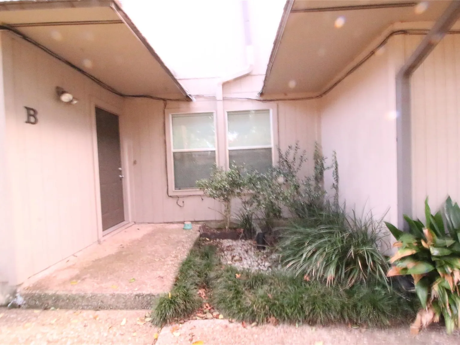 2 bed, 1.5 bath, 1144 sqft, $1,995 — Photo 1