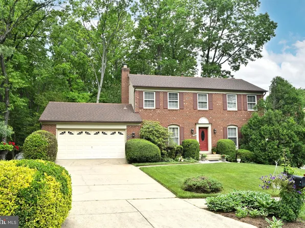 9754 Ironmaster Dr, Burke, VA 22015