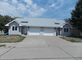 113 E Hunters Rdg, Valmeyer, IL 62295