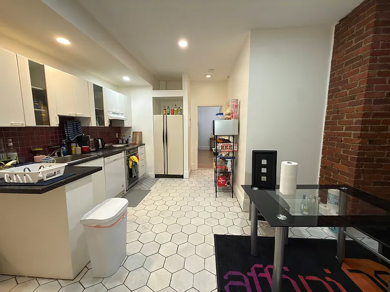 56 Park Vale Ave #9A — Photo 8