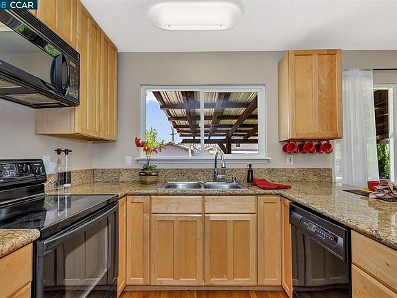 5th image of 7819 Gardella Dr