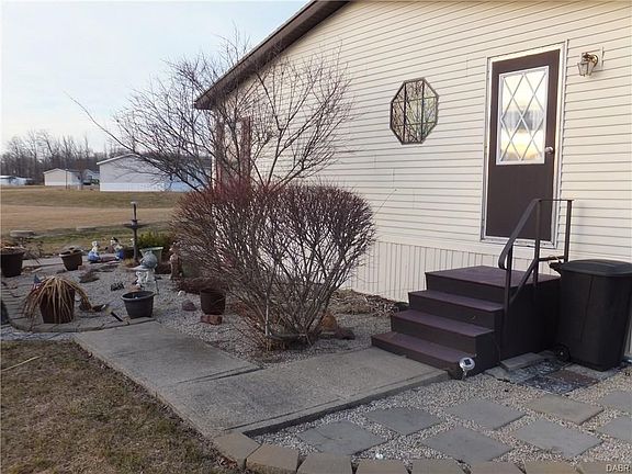 5th image of 322 Magnolia Ct
