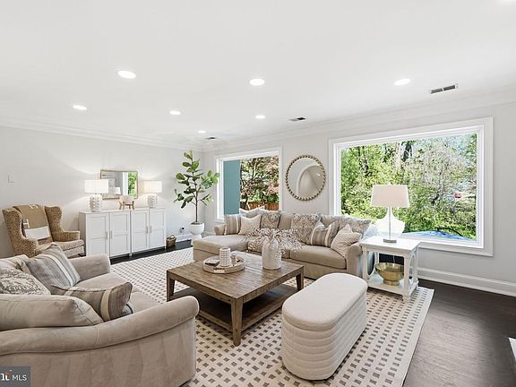 3rd image of 3523 Hamlet Pl #501