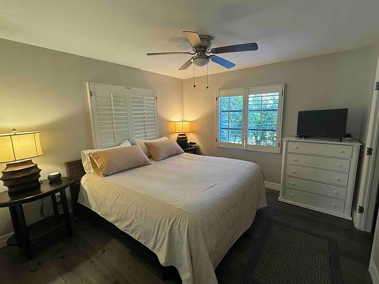 203 Esther St — Photo 14