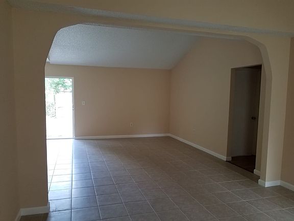 5th image of 814 Spicewood Dr