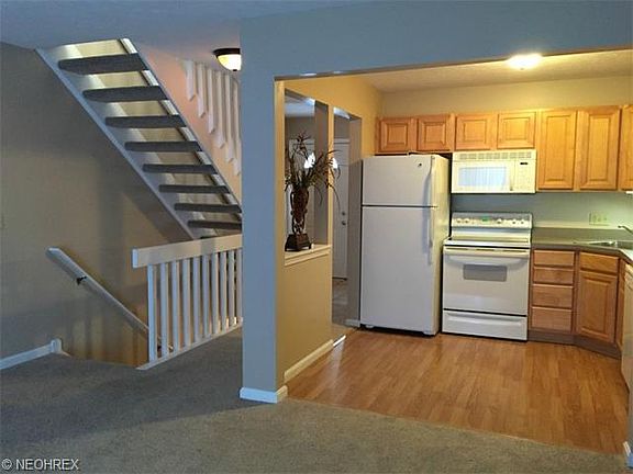 4th image of 697 Crownwood Ct