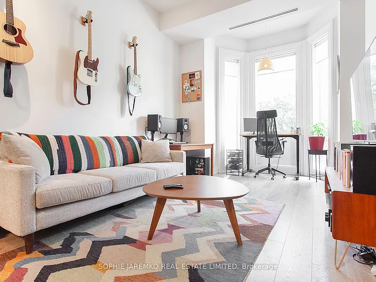 165 Carlton St #1 — Photo 1