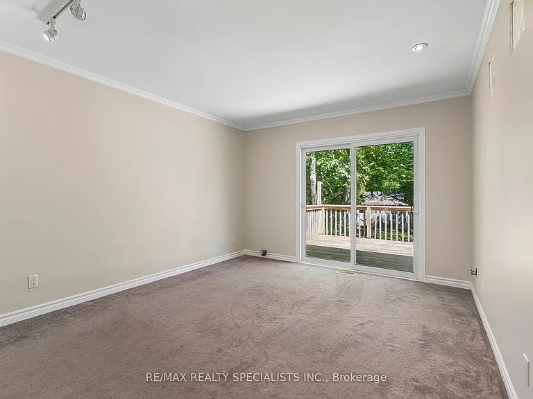 782 Hastings Ave — Photo 31