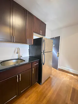 Rented by The Brokerage Group LLC | media 7