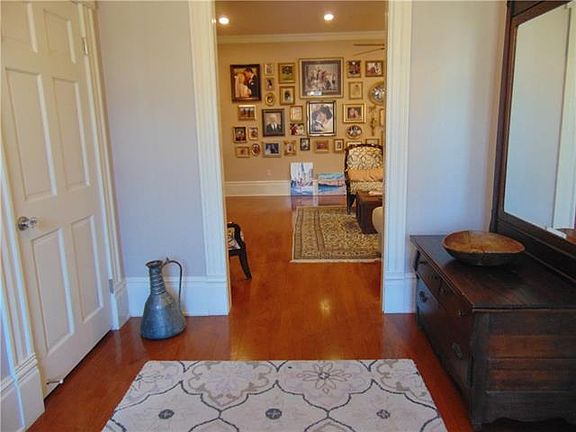 3rd image of 4701 Sheridan Ave