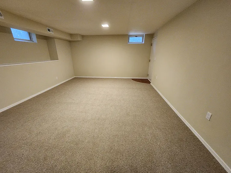 60 Wolfpit Ave #1B — Photo 21
