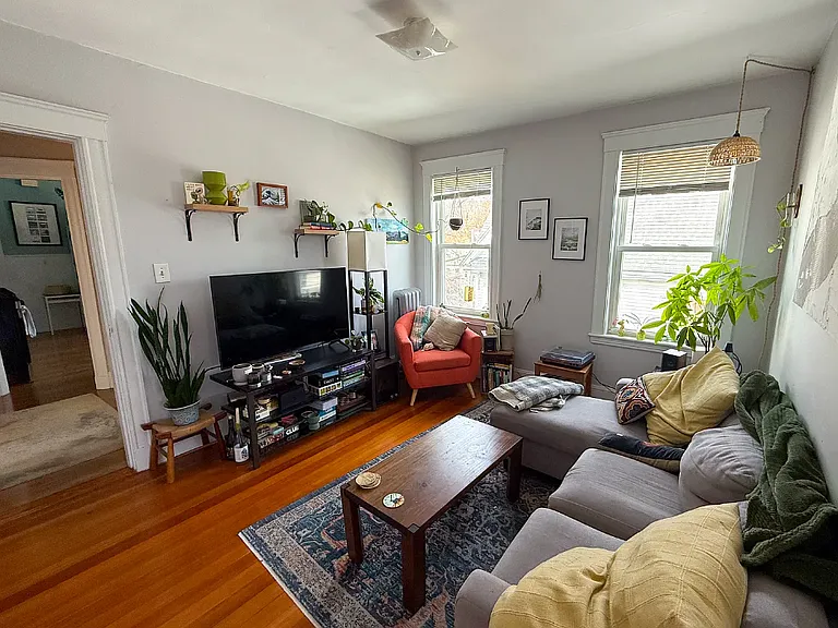 46 Fairbanks St #3B — Photo 1