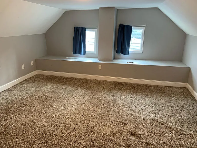 372 E Blackwell St — Photo 23