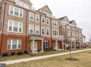 42592 Sunset Ridge Sq, Ashburn, VA 20148