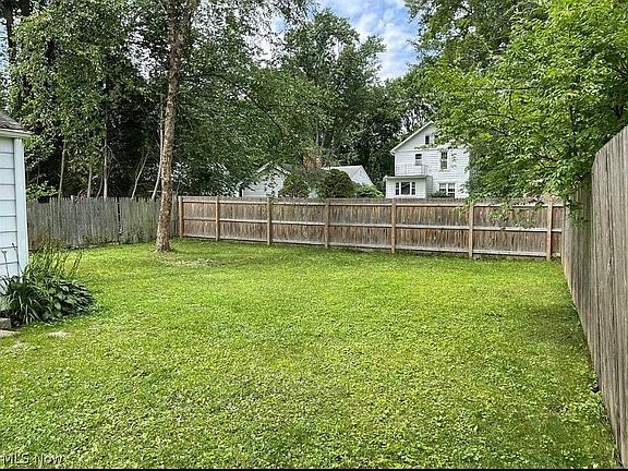 4th image of 1505 Parkgate Ave