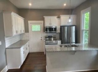 925 3rd Ave, Leavenworth, KS 66048