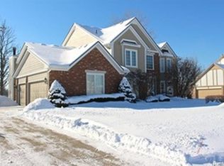 1281 Provincial Dr, Troy, MI 48084