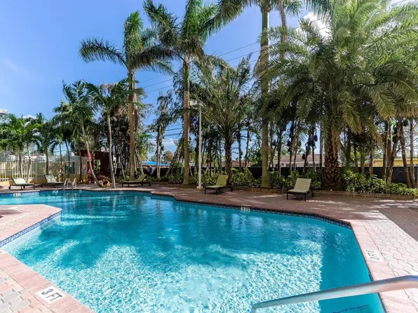 3500 Coral Way APT 511, Miami, FL 33145