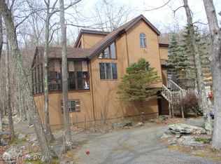 188 Saunders Dr, Bushkill, PA 18324