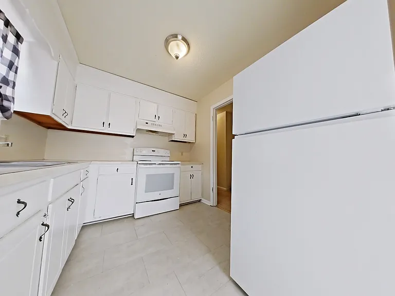 1105 Meadowbrook Blvd — Photo 2