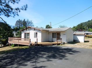 104 Evergreen Ave, Garibaldi, OR 97118
