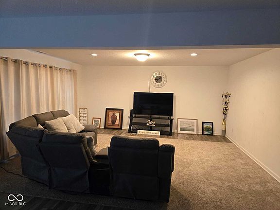 2nd image of 1331 Delacorte Cir