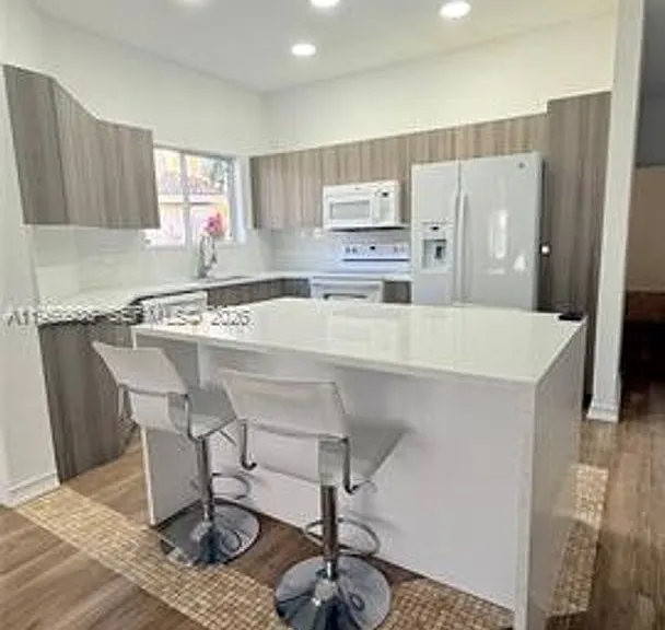 15825 SW 11th St #Townhouse 15825 — Photo 8