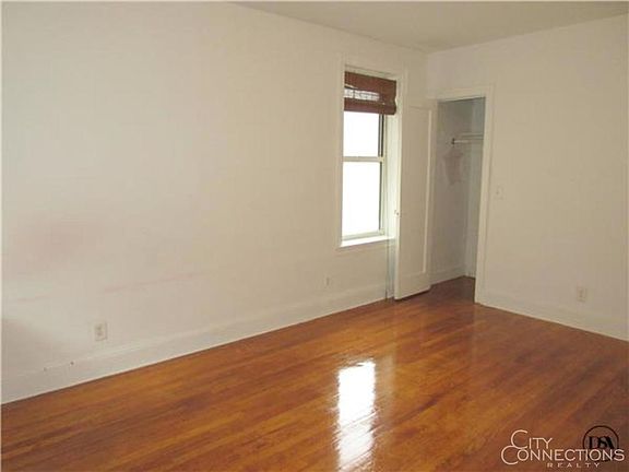 3rd image of 2846 34th St APT 1F