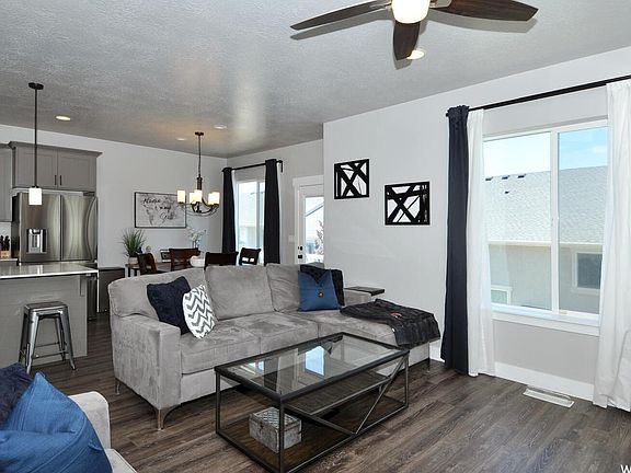 4th image of 14533 S Quiet Shade Dr #168