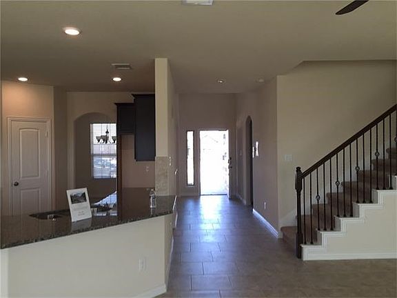 3rd image of 116 Plantain Dr