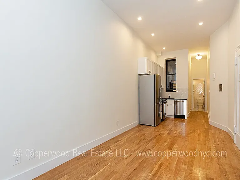121 E 82nd St #1 — Photo 1