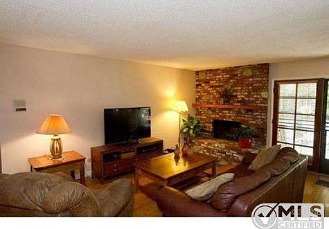 2nd image of 22530 Cantlay St