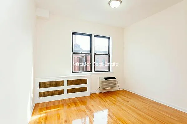 Rented by Mirador Real Estate | media 1