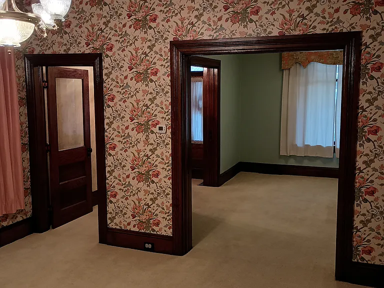 Dining room (1st floor)