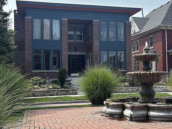 2nd image of 514 Elms Blvd #1