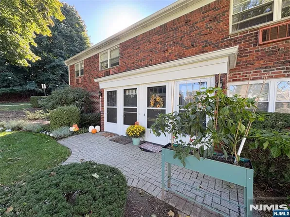 118 Regency Park #118, Ramsey, NJ 07446