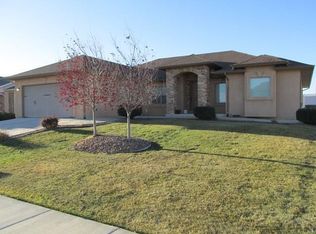 2019 Kingfisher Ct, Pueblo, CO 81008