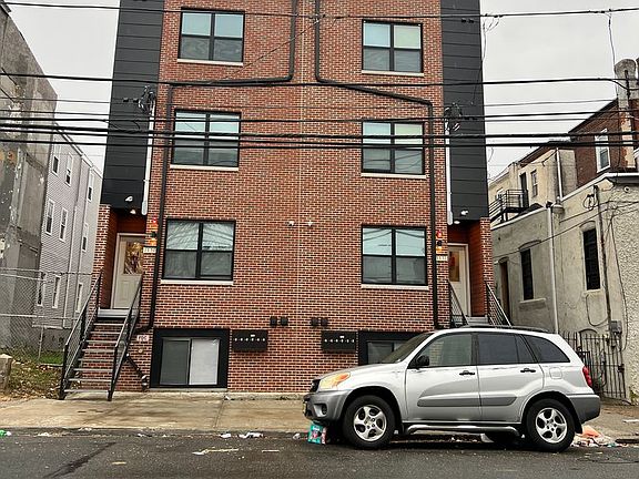4th image of 1130 N 41st St #5