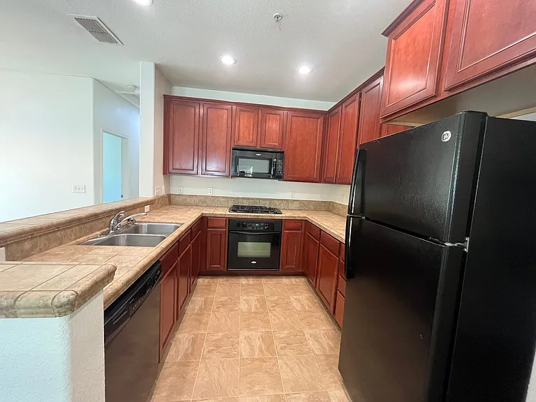 3301 N Park Dr #1312 — Photo 11