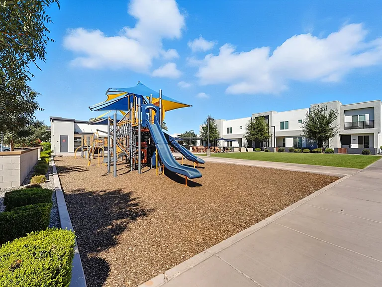 BB Living Val Vista — Photo 24